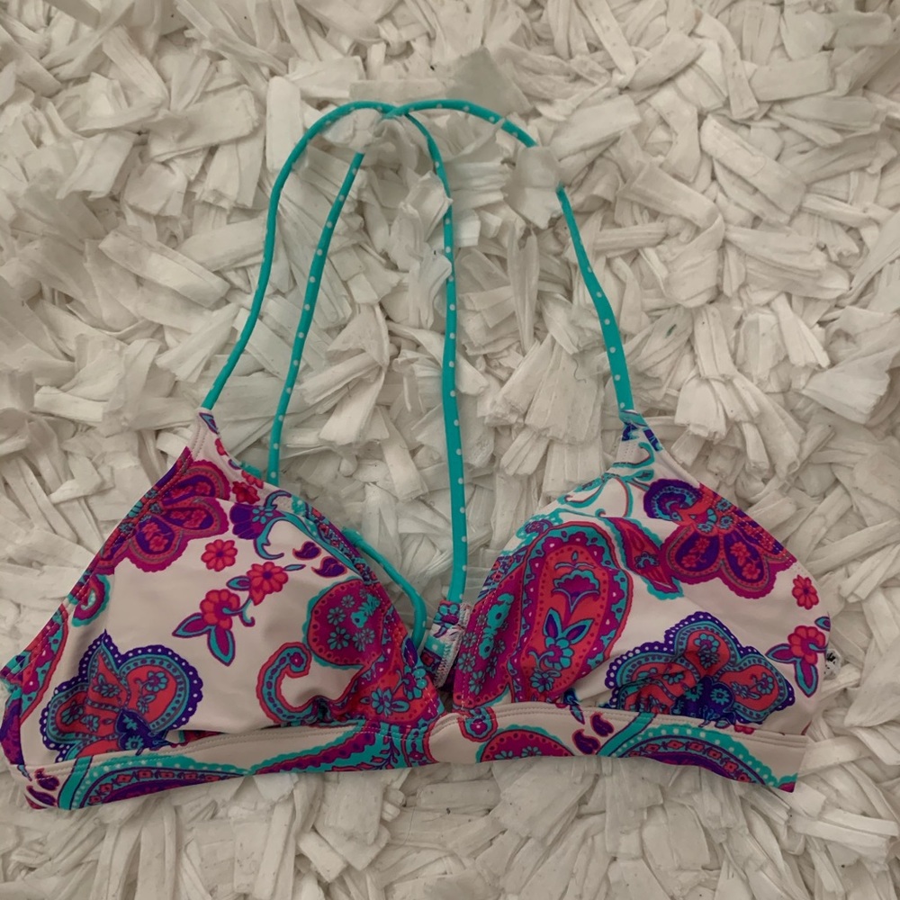 XL bikini top .